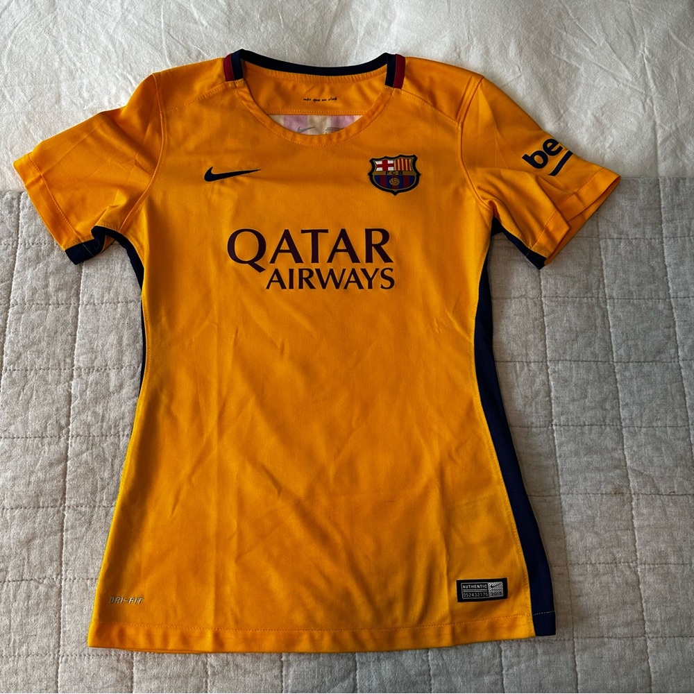 2015 FC Barcelona Nike Soccer Jersey Women's size S. Yellow/Red/Blue. Like New